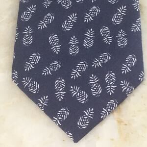 PENGUIN By MUNSINGWEAR BLUE PINEAPPLE PRINT AL COTTON SKINNY TIE